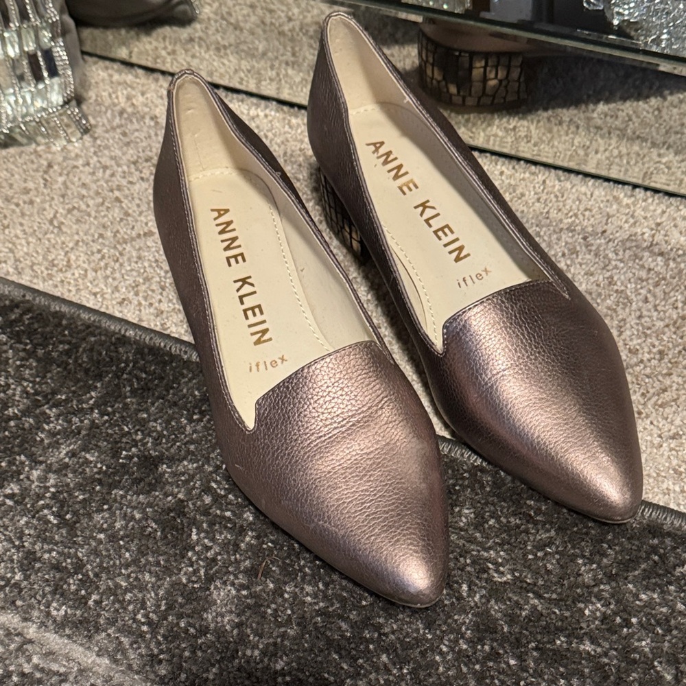 Anne Klein Women's Bronze Flats